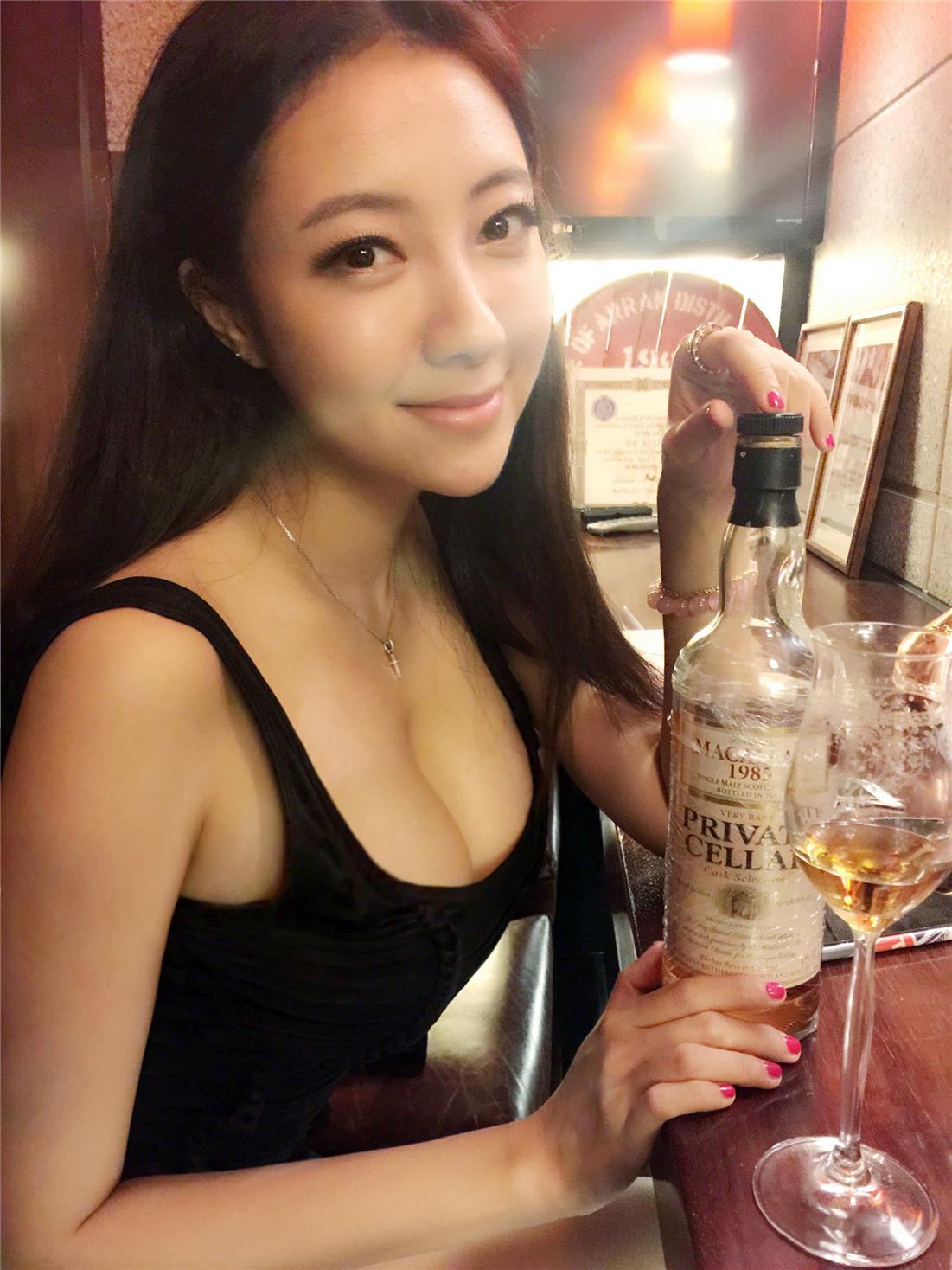 推女郎模特松果儿